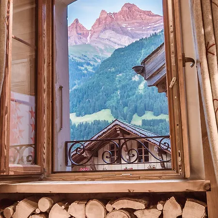 Le De L'atelier Bed & Breakfast 4*