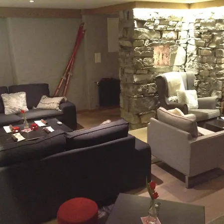 Le De L'atelier Bed and Breakfast Champéry