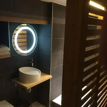 Le De L'atelier - Le Nord Bed & Breakfast Champéry